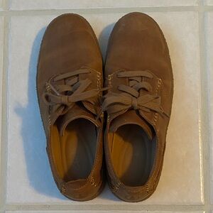 Clarks Tan Leather Men's Oxfords